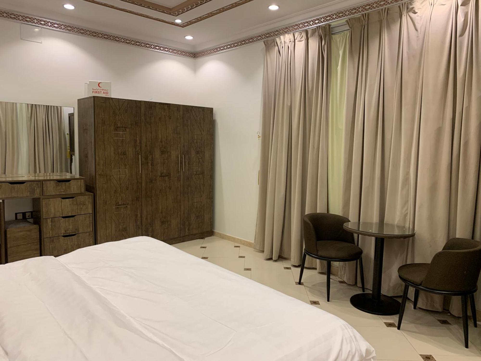 Friday Suites 欧拉 外观 照片