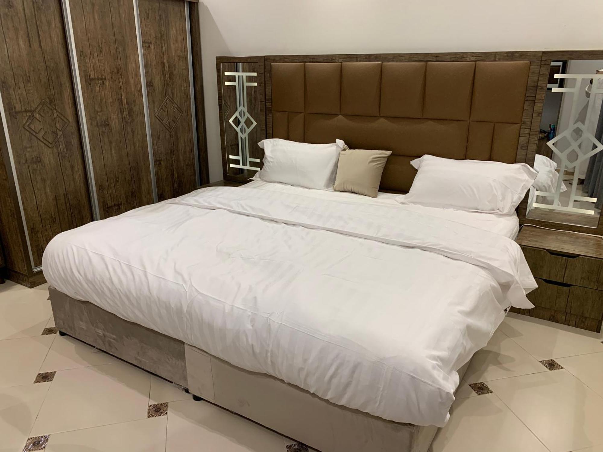 Friday Suites 欧拉 外观 照片