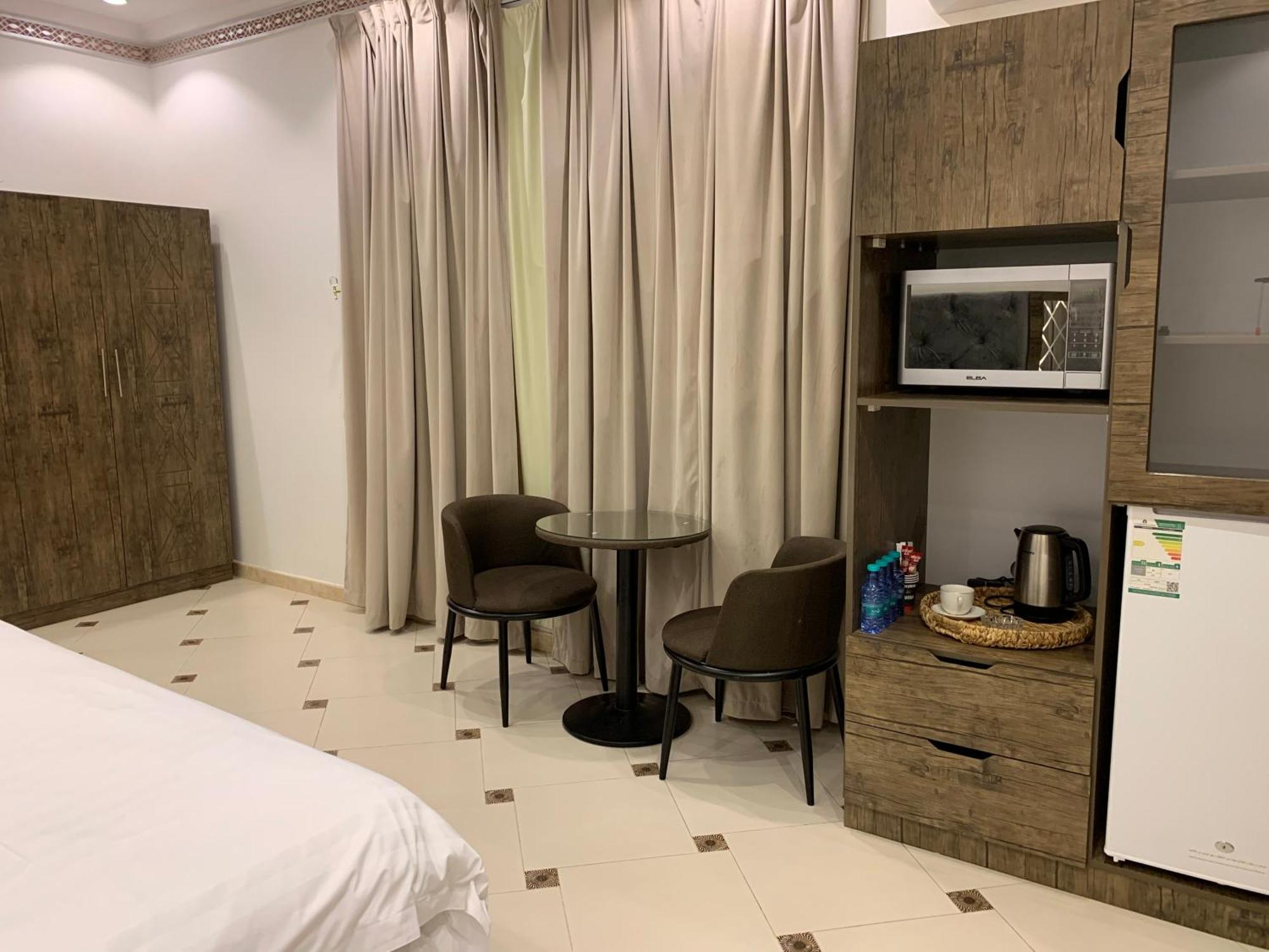 Friday Suites 欧拉 外观 照片