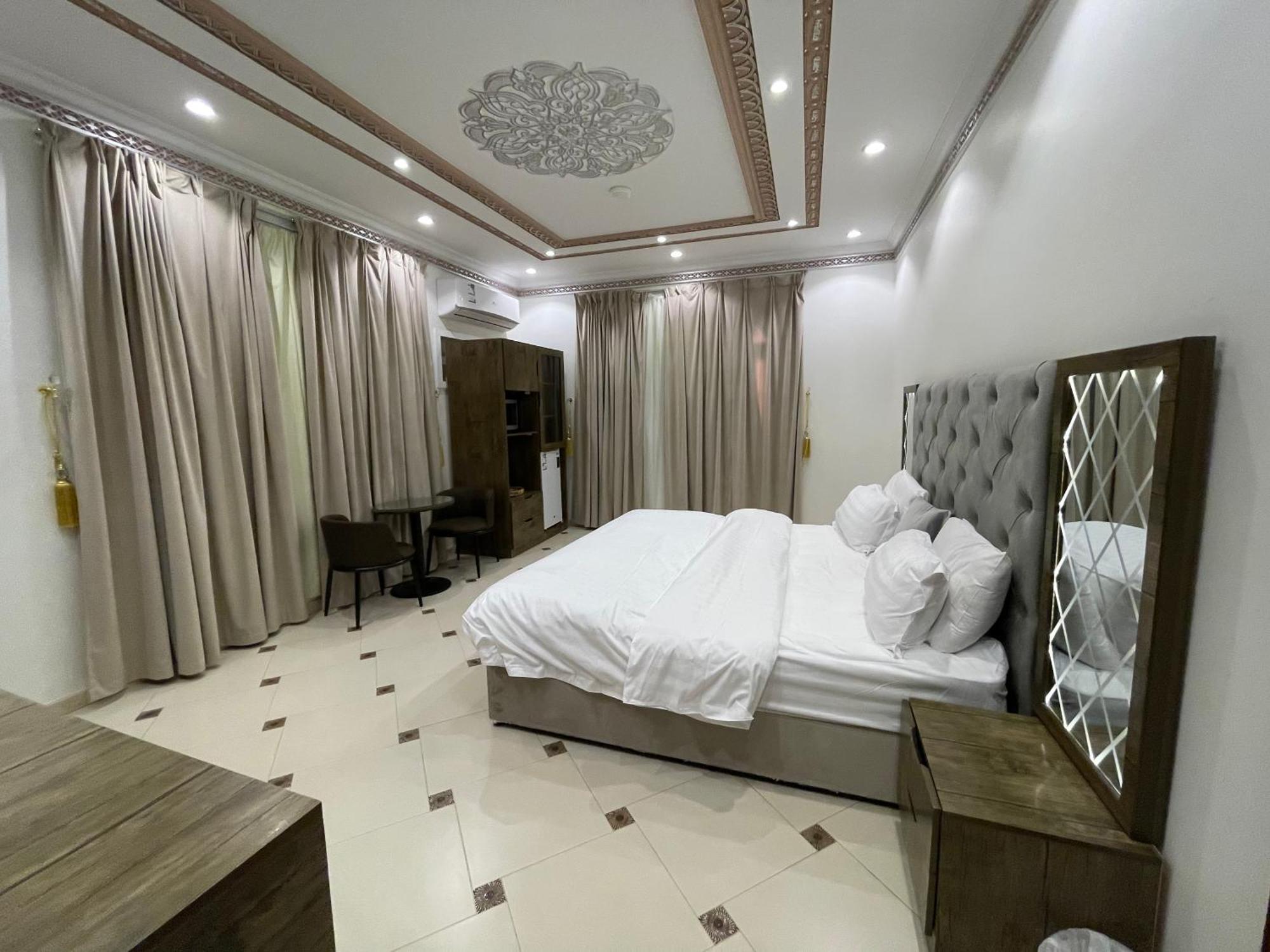 Friday Suites 欧拉 外观 照片