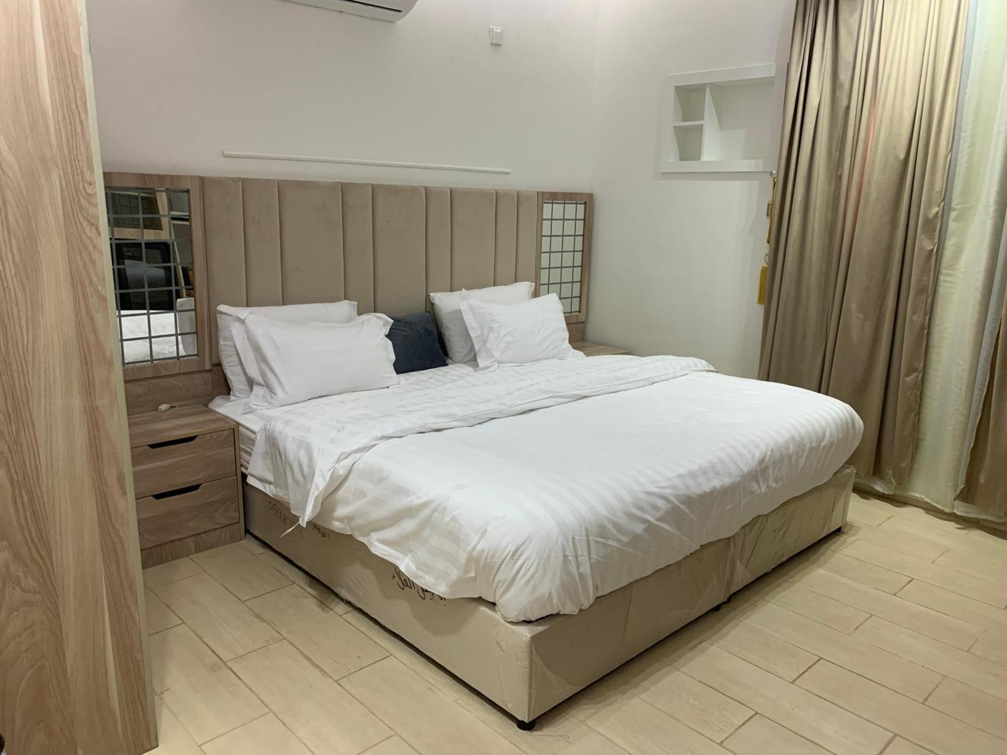 Friday Suites 欧拉 外观 照片