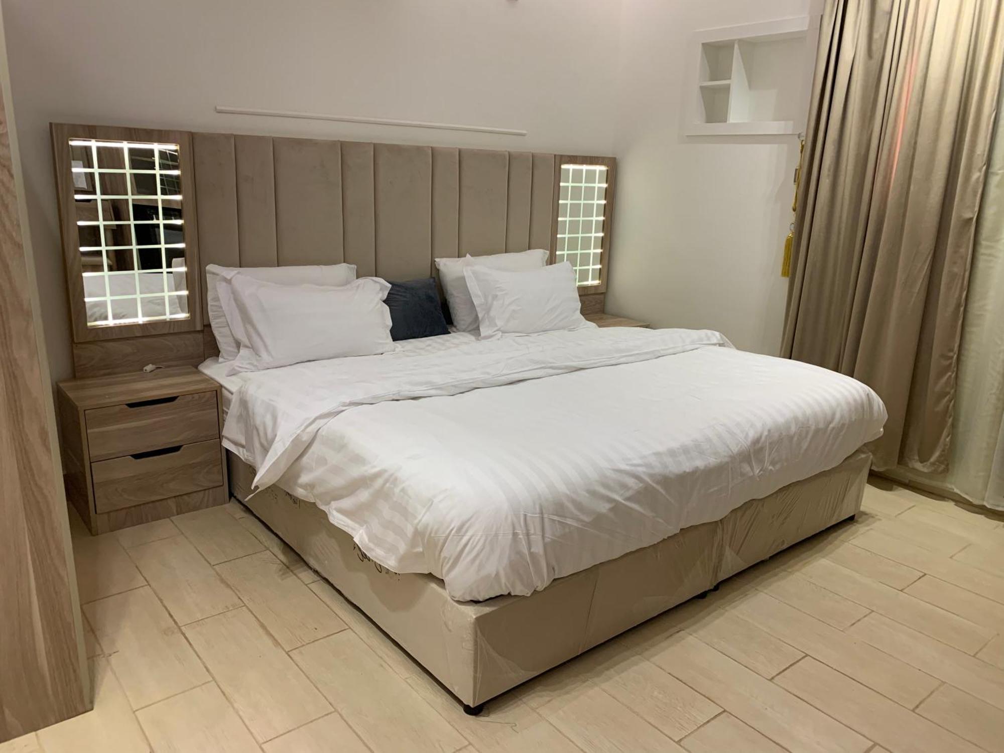 Friday Suites 欧拉 外观 照片