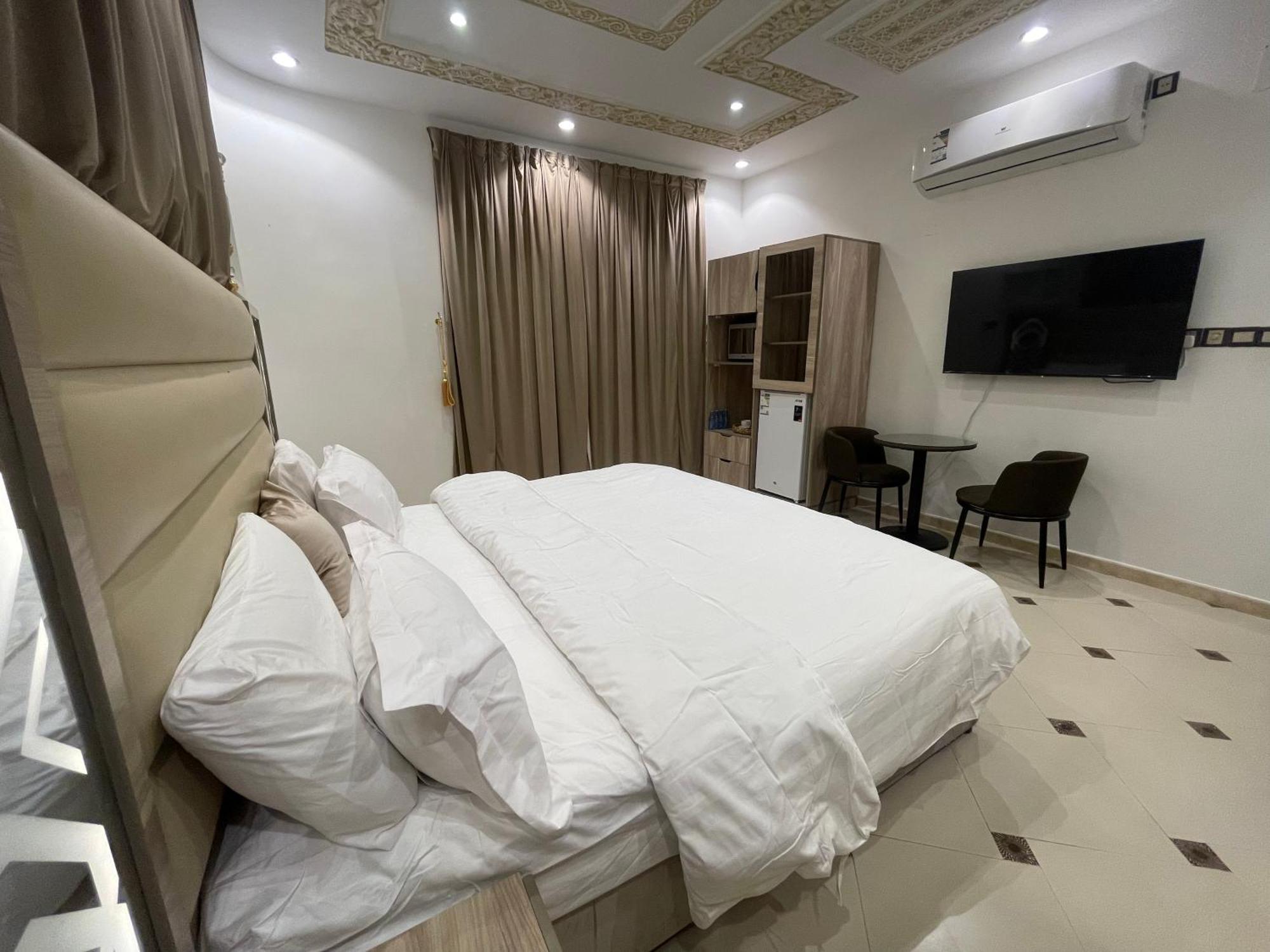 Friday Suites 欧拉 外观 照片